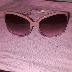 LIKE NEW FASHIONISTA SUN GLASSES